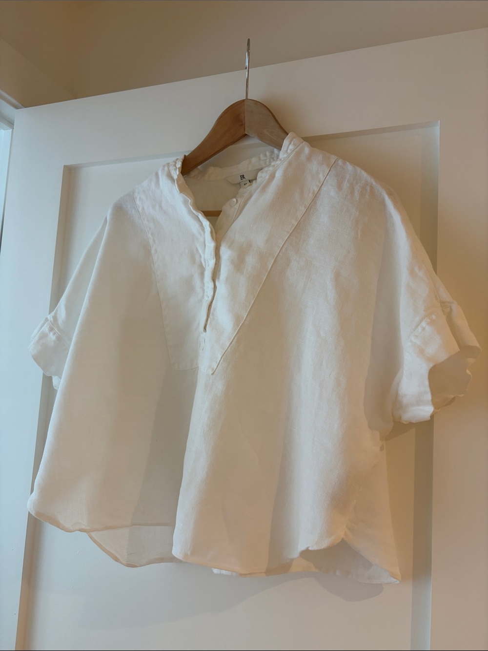 Banana Republic White Linen Top